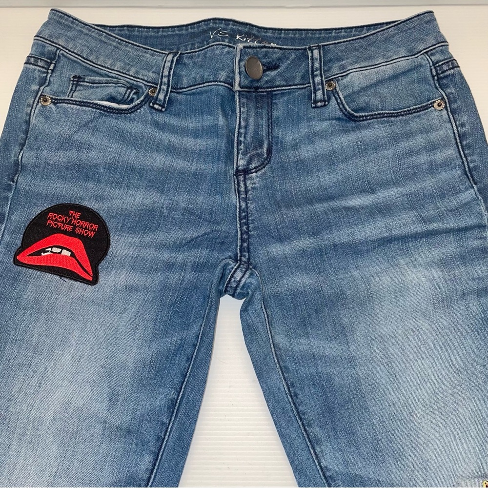 Victoria’s Secrets London Kitten Flare Faded Jeans NWOT Size 4